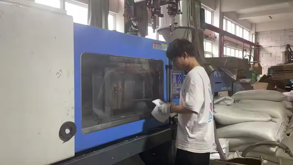 ningbo aoshun electrical linea di produzione in fabbrica